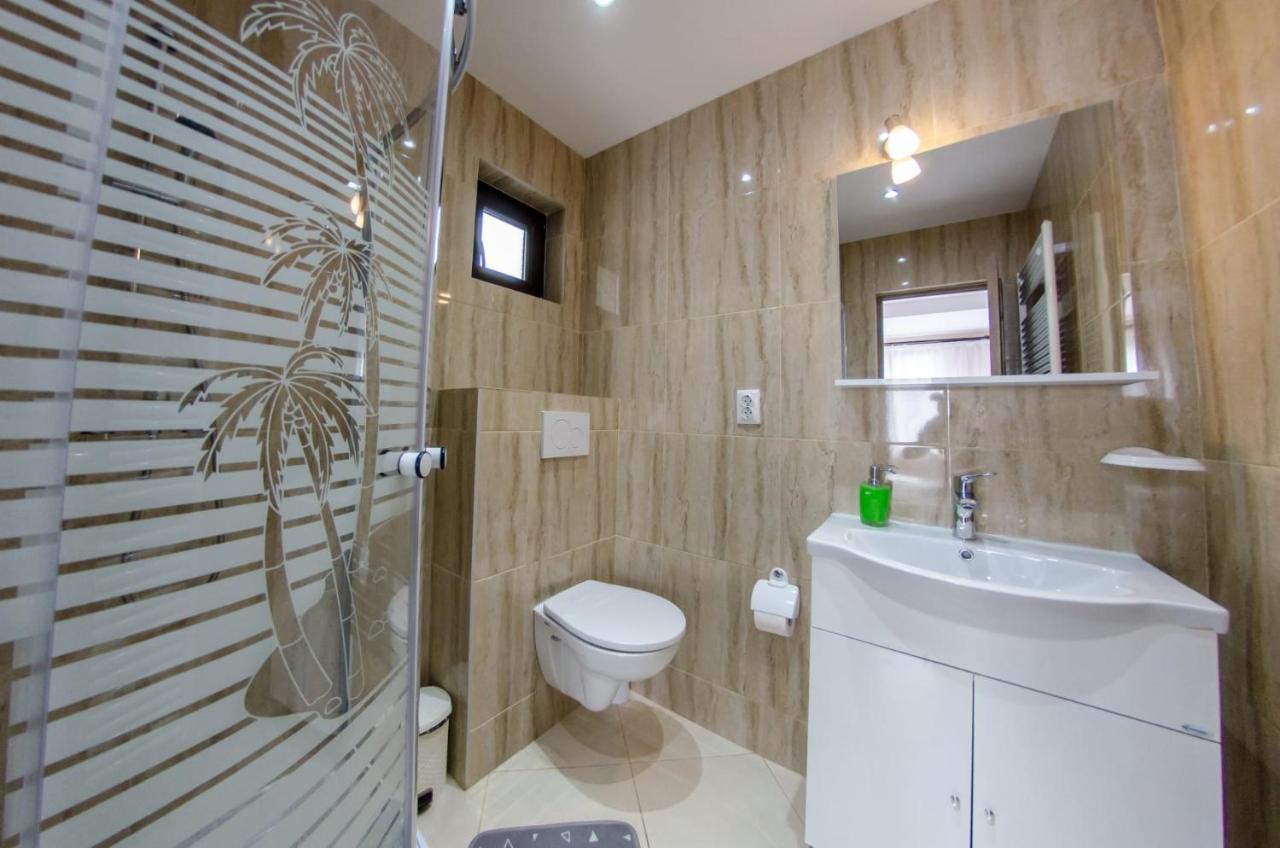 Casa Andy Hotell Buşteni Exteriör bild