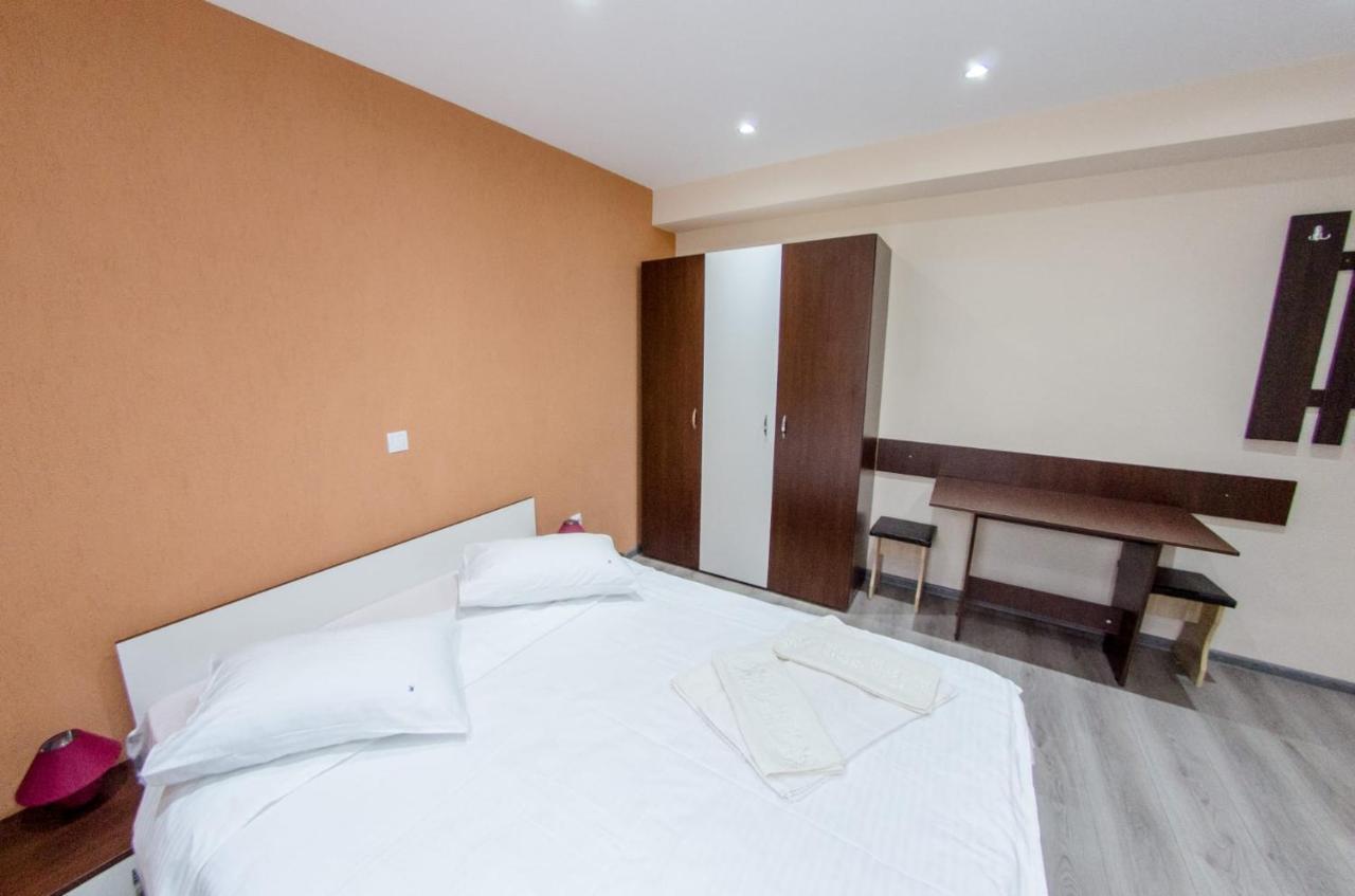 Casa Andy Hotell Buşteni Exteriör bild