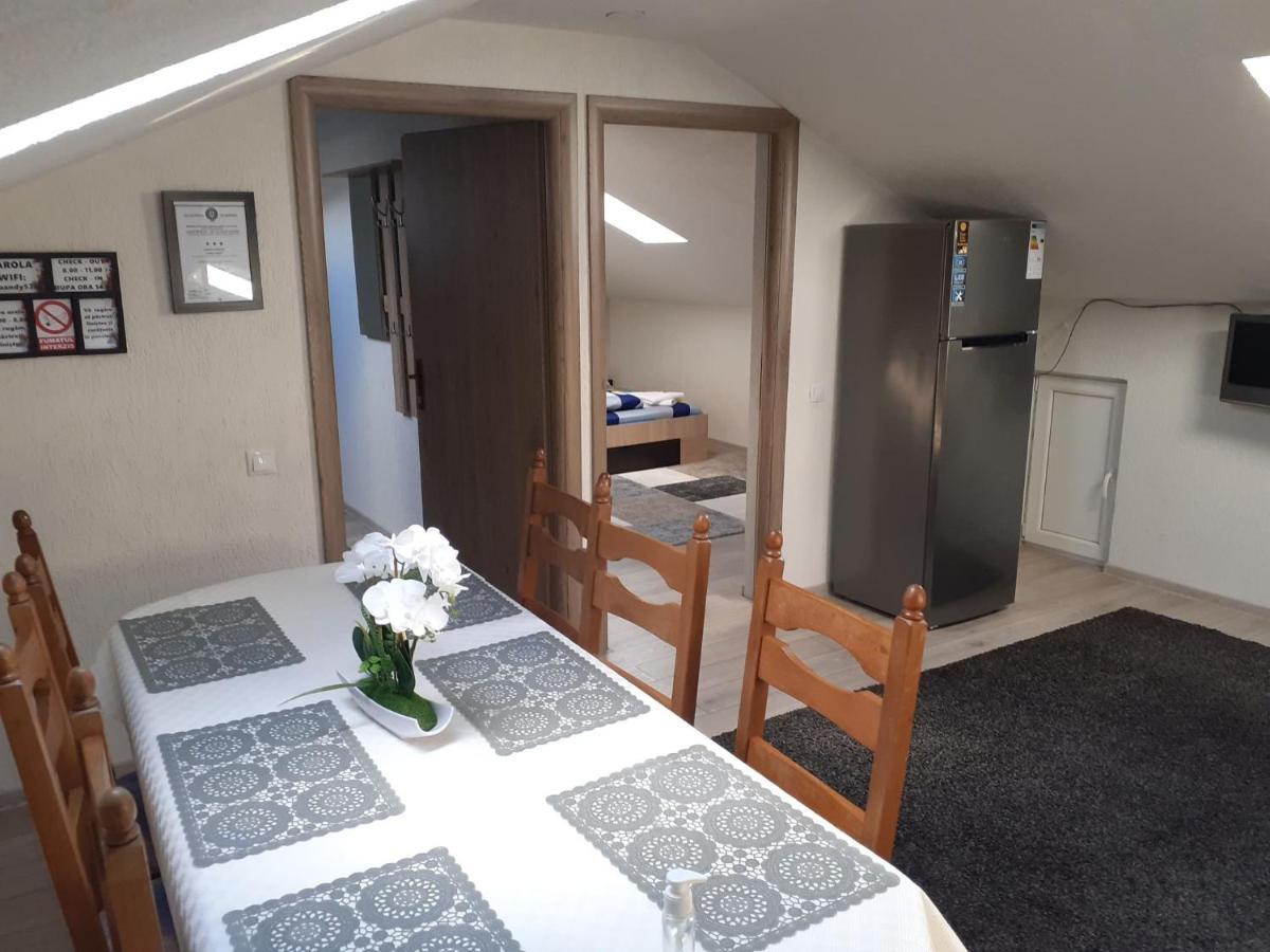 Casa Andy Hotell Buşteni Exteriör bild