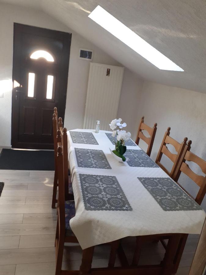 Casa Andy Hotell Buşteni Exteriör bild