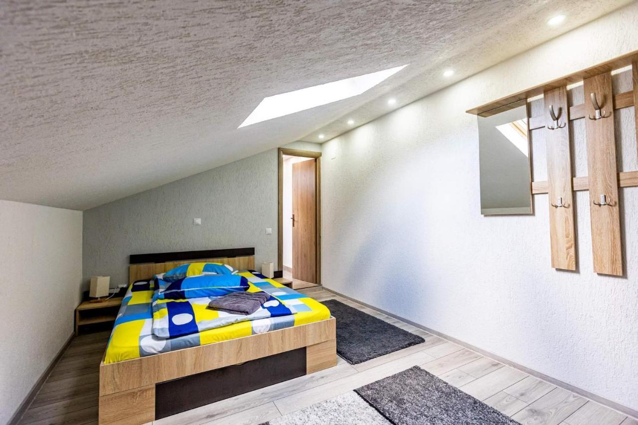 Casa Andy Hotell Buşteni Exteriör bild