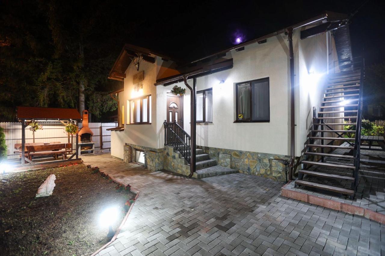 Casa Andy Hotell Buşteni Exteriör bild
